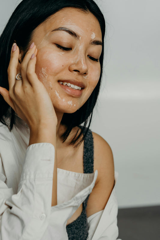 What Are Retinoids and Retinols?